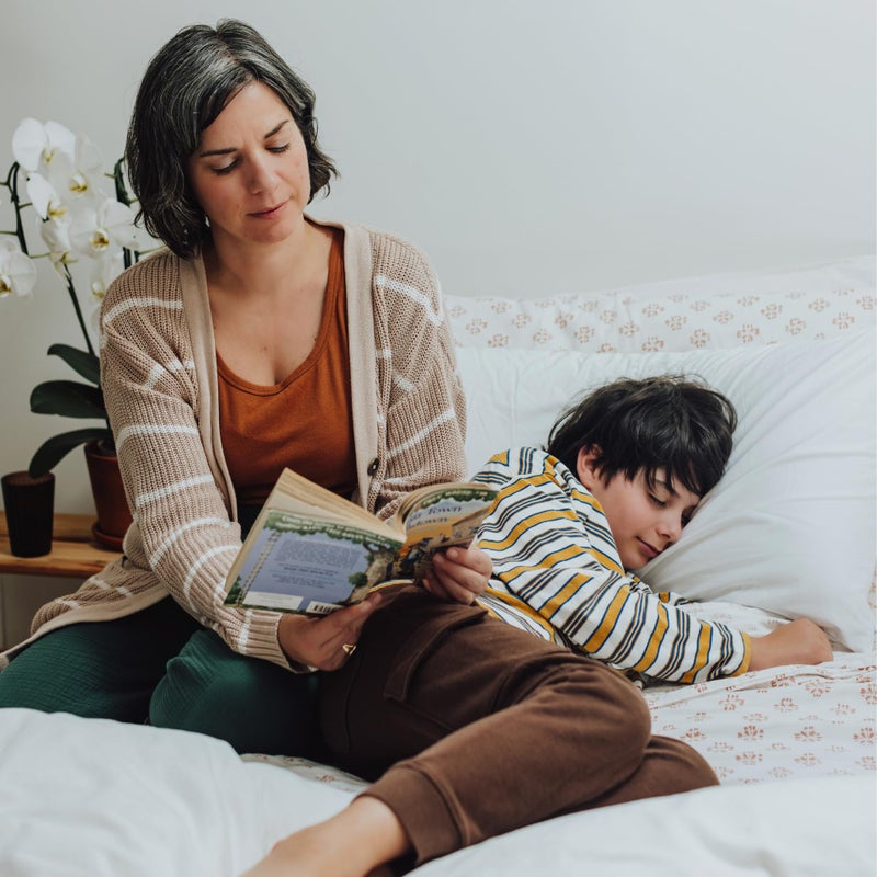 RejuveNite وسادة ريجوفنايت® من لاتكس تالاى الأمريكية - دعم متوسط، بروفايل عالي ملكي - غطاء من قطن ساتين 100% - صنع في الولايات المتحدة - Image 3